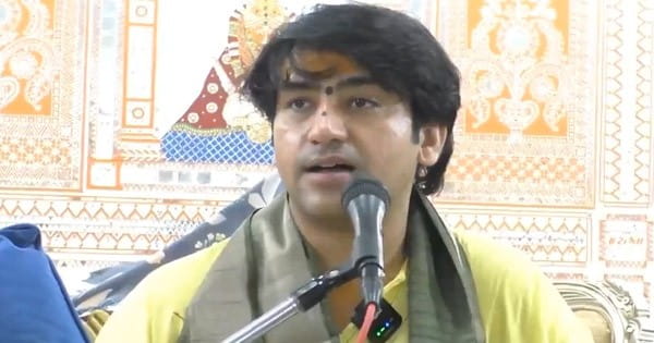 पंडित धीरेंद्र शास्त्री ने कहा - वक्फ बोर्ड हो सकता है तो सनातन हिंदू बोर्ड क्यों नहीं? तिरुपति मंदिर प्रसाद विवाद पर दिया बड़ा बयान