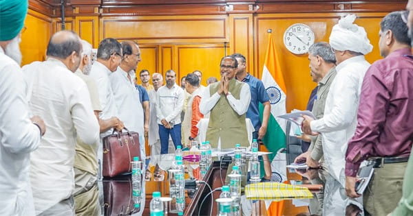 हरियाणा चुनाव से ठीक पहले किसानों को दिल्ली बुलाया, केंद्रीय कृषि मंत्री से इन मुद्दों पर हुई बात