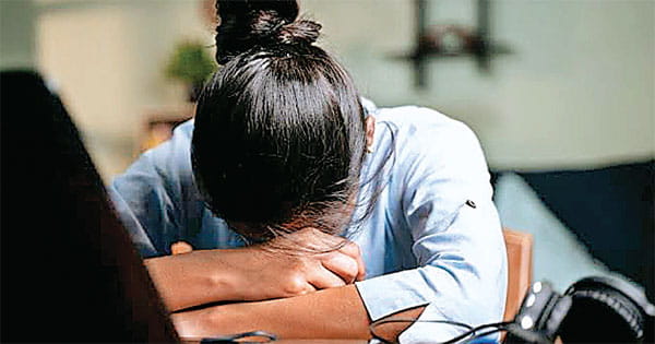 सुसाइड की वजह सिर्फ वर्कलोड नहीं, कई कारण होते हैं इसके जिम्मेदार