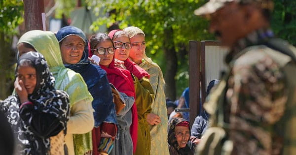 Jammu Kashmir Assembly Election 2024 : दूसरे चरण की 26 सीटों पर 54% वोटिंग, 2 सीटों से मैदान में उमर अब्दुल्ला