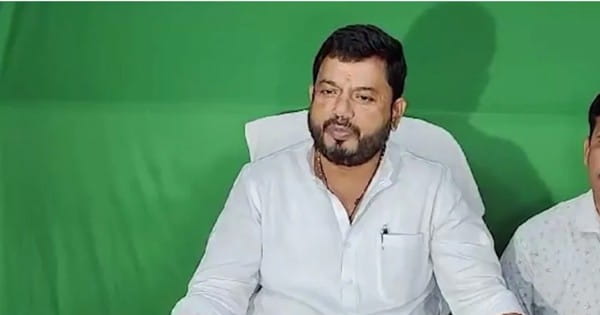 गरबा पंडालों में गोमूत्र से आचमन वाले बयान पर ‌बीजेपी जिलाध्यक्ष ने दी सफाई, कहा- यह मेरा निजी मत था, लेकिन कांग्रेस ने विवाद का रूप दे दिया