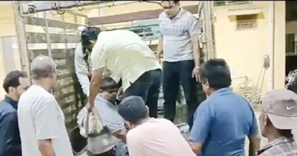 Khandwa News : तेज रफ्तार कार ने व्यापारी और दो मेडिकल स्टूडेंट्स को मारी टक्कर, एक छात्र की मौत; छुटि्टयां मनाकर लौट रहे थे