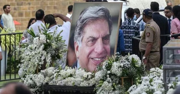 Ratan Tata Funeral : पंचतत्व में विलीन हुए रतन टाटा, राजकीय सम्मान के साथ हुआ अंतिम संस्कार, श्रद्धांजलि देने उमड़ा जनसैलाब