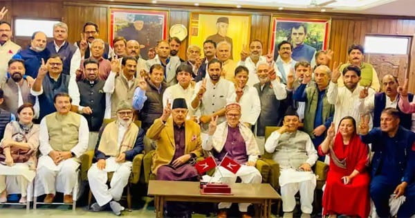 नेशनल कॉन्फ्रेंस ने उमर अब्दुल्ला को चुना विधायक दल का नेता, एलजी के सामने कल पेश करेंगे दावा