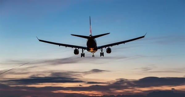 Flight Bomb Threat : विमानों में बम रखे होने की अफवाहें फैलाने पर कार्रवाई, 7-8 सोशल मीडिया खाते किए गए निलंबित