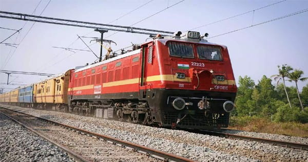 Rail Ticket Reservation : रेलवे टिकट बुकिंग नियम में बदलाव, अब 120 नहीं... 60 दिन पहले होगी बुकिंग