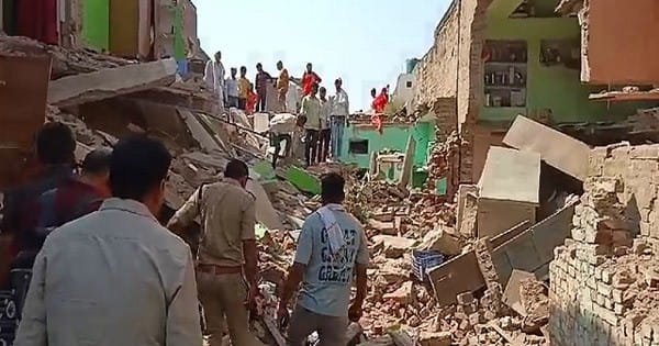 Morena Factory Blast : मुरैना में पटाखा फैक्ट्री में जोरदार विस्फोट, मकान गिरे, रेस्क्यू जारी