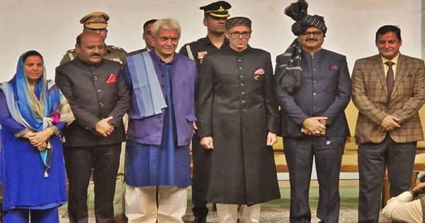 जम्मू-कश्मीर में पहली बार भारतीय संविधान की शपथ लेंगे विधायक, आर्टिकल 370 के समय क्या था नियम?