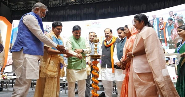 Rewa Regional Industry Conclave : सीएम ने किया रीवा रीजनल इंडस्ट्री कॉन्क्लेव का शुभारंभ, प्रतिनिधियों से करेंगे चर्चा