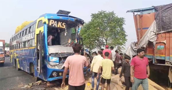 Sehore Accident : भोपाल-इंदौर हाईवे पर खड़े ट्रक में पीछे से घुसी यात्री बस, एक की मौत, 10 से अधिक घायल, सूरत से आ रही थी बस