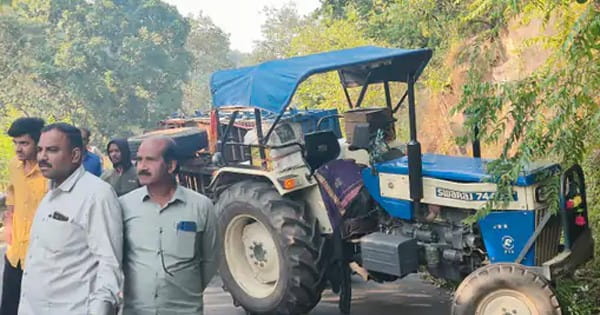 बैतूल में दर्दनाक हादसा : ट्रैक्टर-ट्रॉली पलटने से 2 मजदूरों की मौत, 12 घायल; दीपावली मनाने के लिए घर लौट रहे सभी