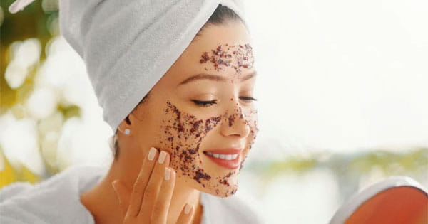 Skin Care Tips : दिवाली की सफाई के बाद चेहरे पर नजर आने लगी है थकान... तो इन फेसपैक को अपनाएं
