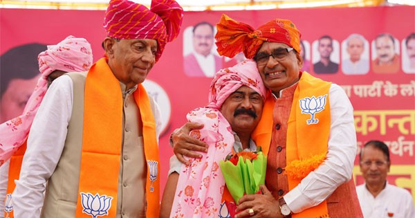 पूर्व मंत्री दीपक जोशी एक बार फिर बीजेपी में शामिल, केंद्रीय मंत्री शिवराज सिंह चौहान ने करवाई घर वापसी
