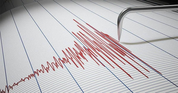 Earthquake in Jammu-Kashmir : भूकंप से कांपा जम्मू-कश्मीर, लोगों में फैली दहशत, अफगानिस्तान में था केंद्र