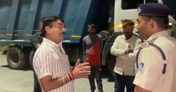 रायसेन में स्वास्थ्य राज्य मंत्री का एक्शन : नरेंद्र शिवाजी पटेल ने पकड़े रेत से भरे डंपर, पुलिस को दिए सख्त कार्रवाई के निर्देश