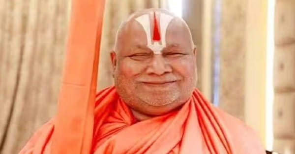 जगद्गुरु रामभद्राचार्य की बिगड़ी तबियत, सांस लेने में तकलीफ, देहरादून के अस्पताल में भर्ती