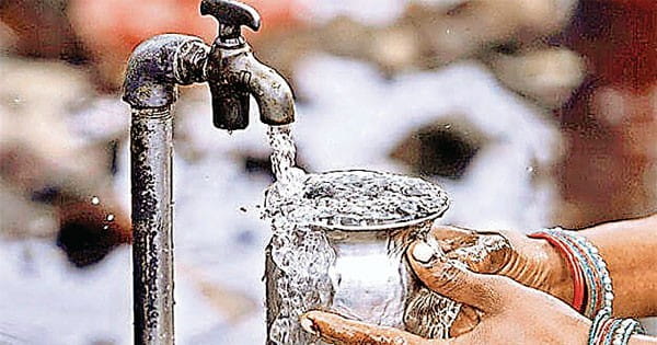 सिंगल विलेज स्कीम में लापरवाही, 200 से अधिक ठेकेदारों पर एक्शन
