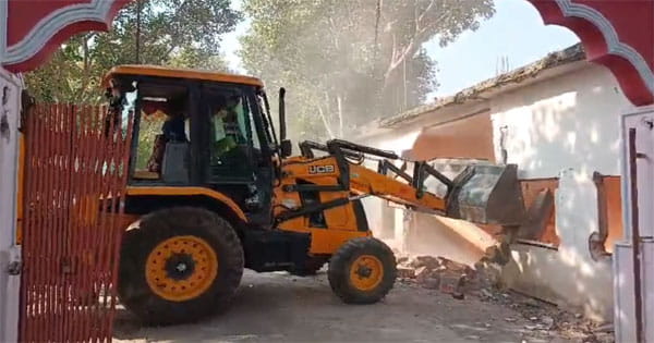 शाजापुर : श्री राम मंदिर की भूमि से अतिक्रमण हटने लगा, 37 लोगों को दिया था नोटिस
