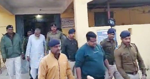 सूरजपुर : ठगी के आरोप में पिता-पुत्र गिरफ्तार, पैसे डबल करने के नाम पर 72 लाख की ठगी, पुलिस रिमांड पर मास्टरमाइंड
