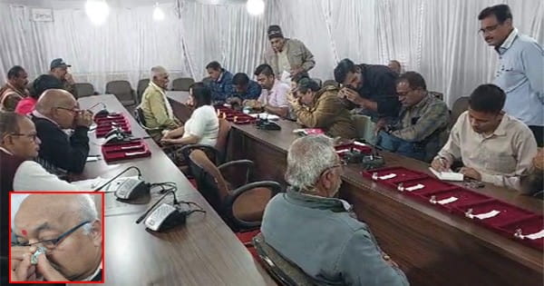 पन्ना में हीरों की नीलामी, पहले दिन 1 करोड़ 18 लाख में बिके 29 नग हीरे, तीन दिन चलेगी नीलामी