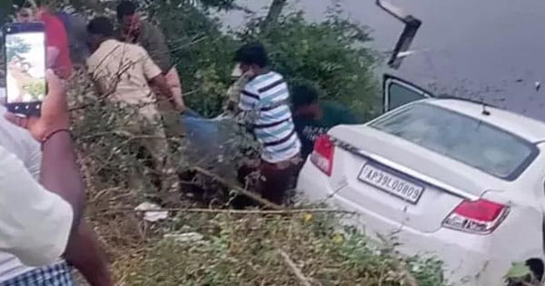 हैदराबाद में तेज रफ्तार कार झील में गिरी, 5 युवकों की मौत; एक घायल