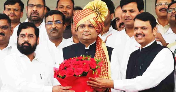 महाराष्ट्र : एक तरफा स्पीकर बने राहुल नार्वेकर, शपथ के पहले CM से मिले विपक्ष के नेता, 105 विधायकों ने ली शपथ