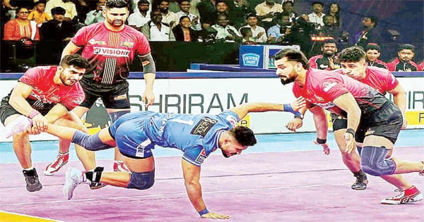 बेंगलुरु बुल्स को हराकर प्लेऑफ में पहुंचने वाली पहली टीम हरियाणा स्टीलर्स