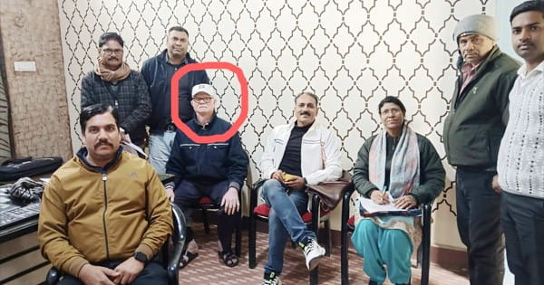 दमोह में लोकायुक्त की कार्रवाई : पटेरा जनपद पंचायत के सीईओ 20,000 की रिश्वत लेते रंगे हाथों गिरफ्तार, सरपंच से मांगी थी घूस