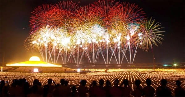 Happy New Year 2025 : भोपाल में धूमधाम से मना न्यू ईयर का जश्न, होटल्स और रिसॉर्ट्स में रही रौनक, लजीज खाने और बेहतरीन थीम्स ने नए साल के लम्हों को बनाया खास
