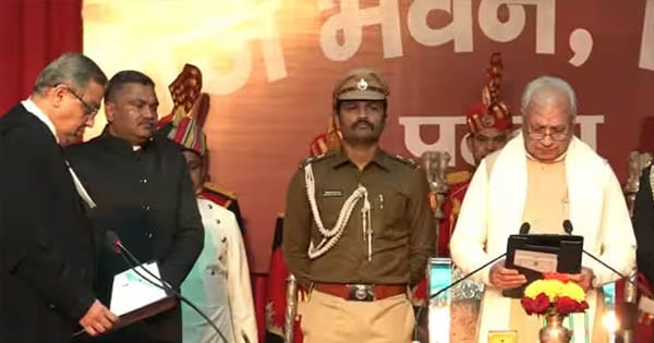 बिहार के नए राज्यपाल बने आरिफ मोहम्मद खान, पटना हाईकोर्ट के चीफ जस्टिस ने दिलाई शपथ
