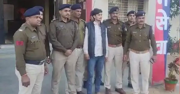 शहडोल में अवैध कट्टा रखने पर तीन युवक गिरफ्तार, खरगोन में अवैध हथियारों के साथ मुरैना का युवक गिरफ्तार