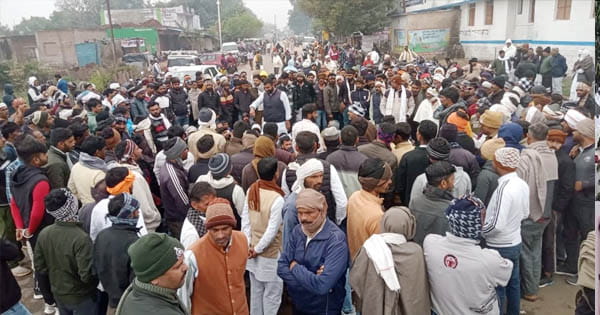 दतिया में स्वामी विवेकानंद जयंती पर दुखद घटना, सूर्य नमस्कार के दौरान प्रधानाध्यापक की हार्ट अटैक से मौत