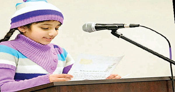 पहले बच्चों में होने दें भाषा का विकास, तभी कराएं पब्लिक स्पीकिंग की तैयारी