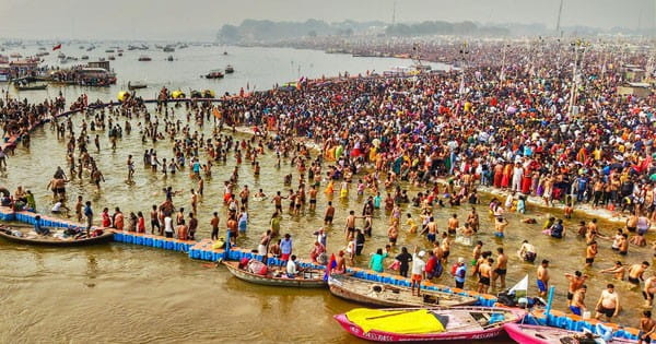 Mahakumbh 2025 : महाकुंभ का 12वां दिन, आज से मेले में बाहरी गाड़ियों की एंट्री पर रोक; पहली बार होगा ड्रोन शो