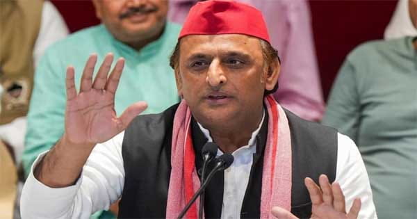जब फिल्में टैक्स फ्री हो सकती हैं, तो महाकुंभ में आने वाले यात्रियों के टोल टैक्स क्यों नहीं, अखिलेश का बीजेपी सरकार से बड़ा सवाल