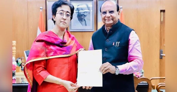‘आपको यमुना मैया का श्राप लगा’... इस्तीफा देने पहुंचीं आतिशी से बोले LG वीके सक्सेना