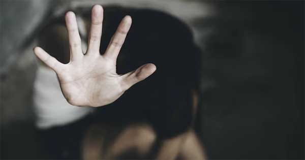 पिलीभीत : बदमाशों ने घर में घुसकर दंपत्ति पर किया हमला, जबरन कपड़े उतारने की भी कोशिश, कोर्ट के आदेश के बाद दर्ज हुआ मामला