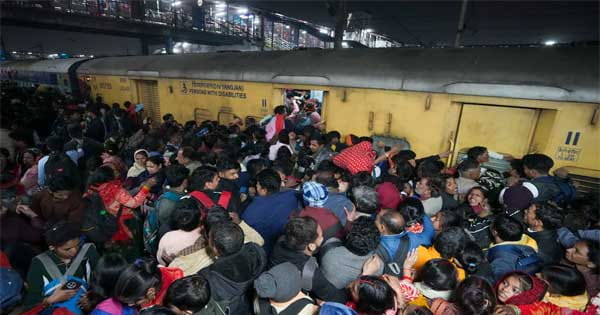 Delhi Stampede : ट्रेन के नामों को लेकर हुई गलतफहमी बनी मौत की वजह! चार ट्रेनें प्रयागराज जाने वाली थीं, प्लेटफॉर्म बदलने से बढ़ी अफरा-तफरी