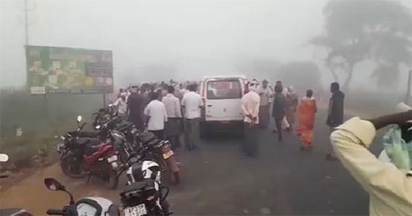 Andhra Pradesh : गुंटूर में APSRTC बस और ऑटो की टक्कर, 3 की मौत
