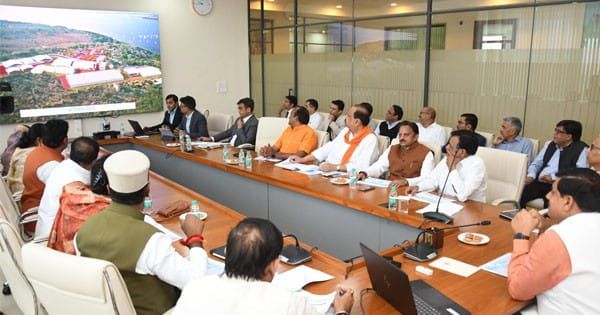 GIS में पीएम मोदी करेंगे प्रदेश की कई औद्योगिक नीतियों की लॉन्चिंग, CM डॉ. मोहन यादव ने की समीक्षा बैठक