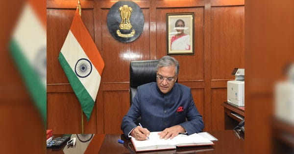 ज्ञानेश कुमार ने संभाला मुख्य निर्वाचन आयुक्त का कार्यभार, बोले- मतदान है राष्ट्र निर्माण के लिए पहला कदम