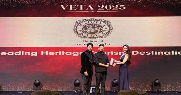MP को मिला 'लीडिंग हेरिटेज टूरिज्म डेस्टिनेशन' का खिताब, VETA 2025 अवॉर्ड्स में सम्मानित हुआ मध्य प्रदेश टूरिज्म बोर्ड