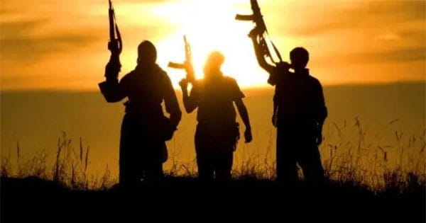 पाकिस्तान के बलूचिस्तान में बस पर हमला, बंदूकधारियों ने 7 यात्रियों की हत्या की