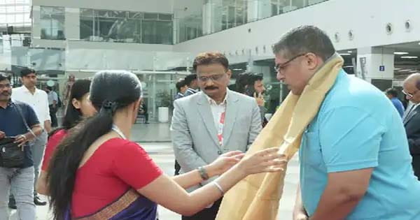 ग्लोबल इन्वेस्टर्स समिट के लिए भोपाल पहुंचे कई उद्योगपति, देश-विदेश के मेहमानों का किया गया स्वागत, ग्रामीण उत्पाद मेले का आयोजन 