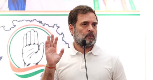 गुजरात कांग्रेस पर भड़के राहुल गांधी, बोले- आधे नेता बीजेपी से मिले हुए; कई नेताओं को बाहर करने के संकेत