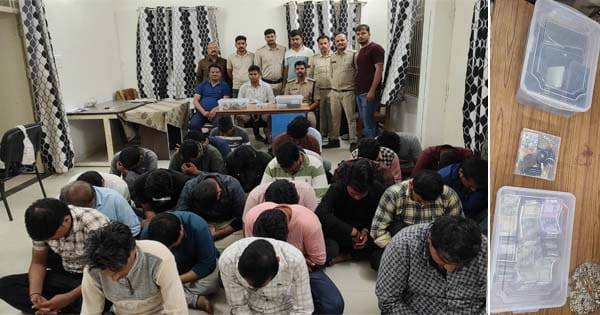 चाचौड़ा में बड़ी कार्रवाई : जुए के फड़ पर छापा, 27 जुआरी गिरफ्तार, नकदी-मोबाइल समेत 30 लाख का सामान जब्त