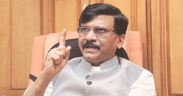 ‘औरंगजेब की कब्र, शौर्य का प्रतीक’... संजय राउत के बयान पर राजनीति घमासान, सीएम फडणवीस ने कहा- ऐसे विचारों को कुचल दिया जाएगा