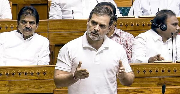 महाकुंभ पर पीएम मोदी के बयान पर राहुल गांधी का पलटवार, बोले- जान गंवाने वाले लोगों का प्रधानमंत्री ने जिक्र तक नहीं किया
