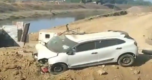 Rewa News : तेज रफ्तार कार पुल से टकराकर नहर में गिरी, दो की मौत, तीन घायल