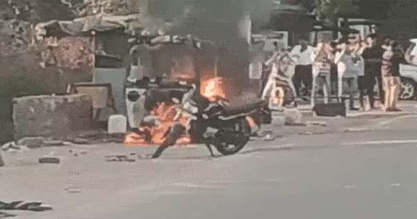 भोपाल में नशे की हालत में ऑटो चालकों के बीच विवाद, ऑटो में लगाई आग, जांच में जुटी पुलिस   